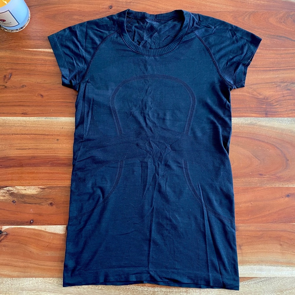 Lululemon swiftly crew, black, size 8